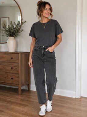 Levi’s Premium High Loose Taper Black Jeans | Size 24